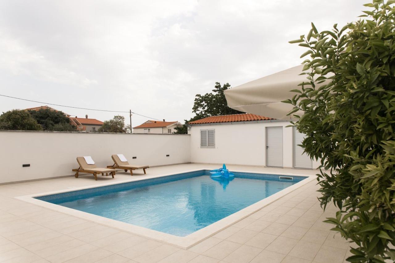 Apartment Zara - Luxury Apartment With Private Pool Extérieur photo