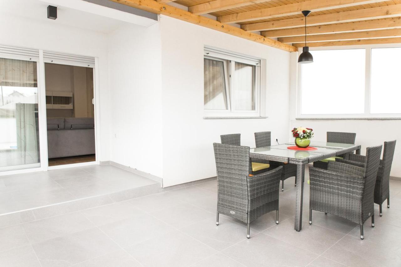 Apartment Zara - Luxury Apartment With Private Pool Extérieur photo